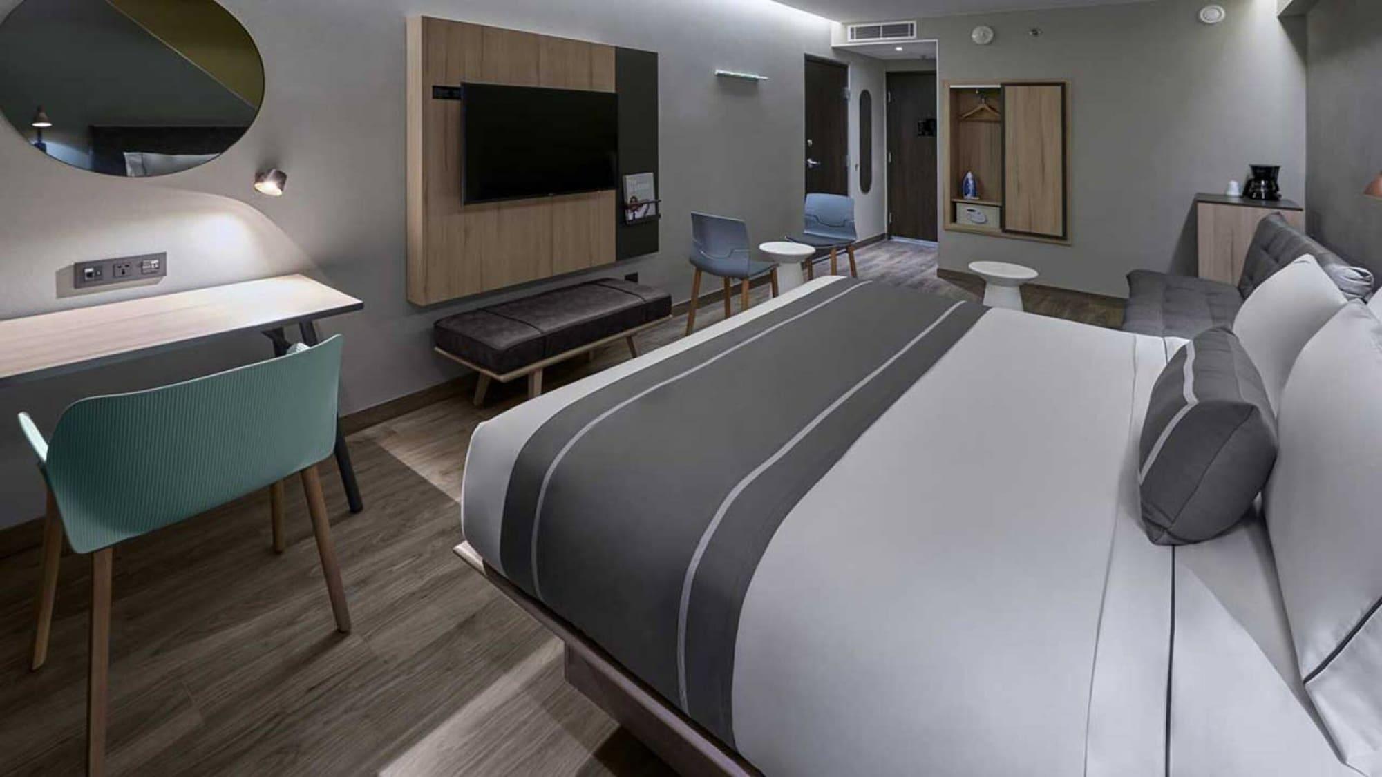 City Express Plus By Marriott Ενσενάντα Εξωτερικό φωτογραφία