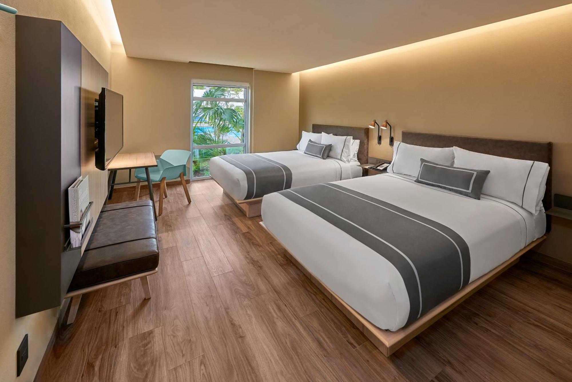 City Express Plus By Marriott Ενσενάντα Εξωτερικό φωτογραφία